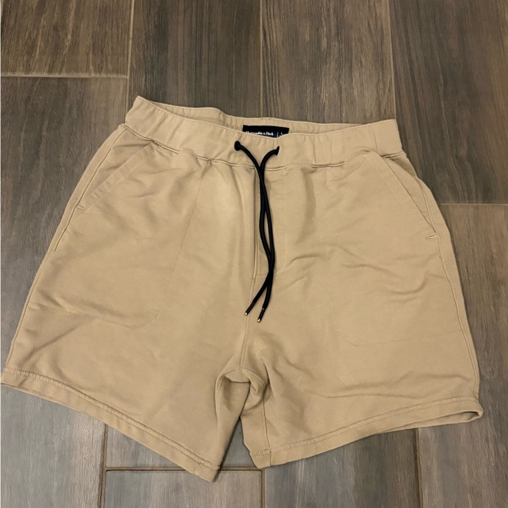 Abercrombie & Fitch Men’s Tan Drawstring Shorts – Size L